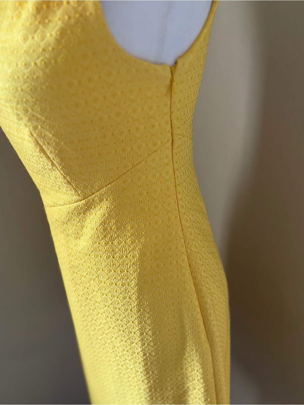 London Times One-Shoulder Eyelet Dress in Bright Yellow with Shoulder Bow - Picture 6 of 10